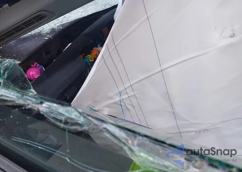 2021 Ford Explorer Xlt z USA, uszkodzony, nr VIN 1FMSK8DH0MGC11385